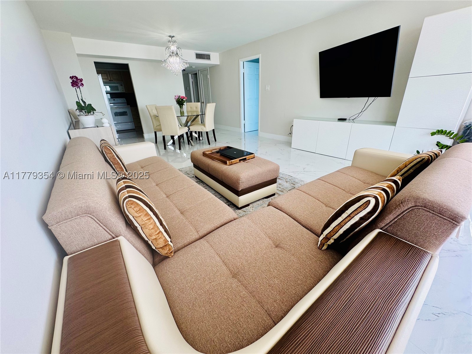 18071 Biscayne Blvd 1503 Property Photo 4