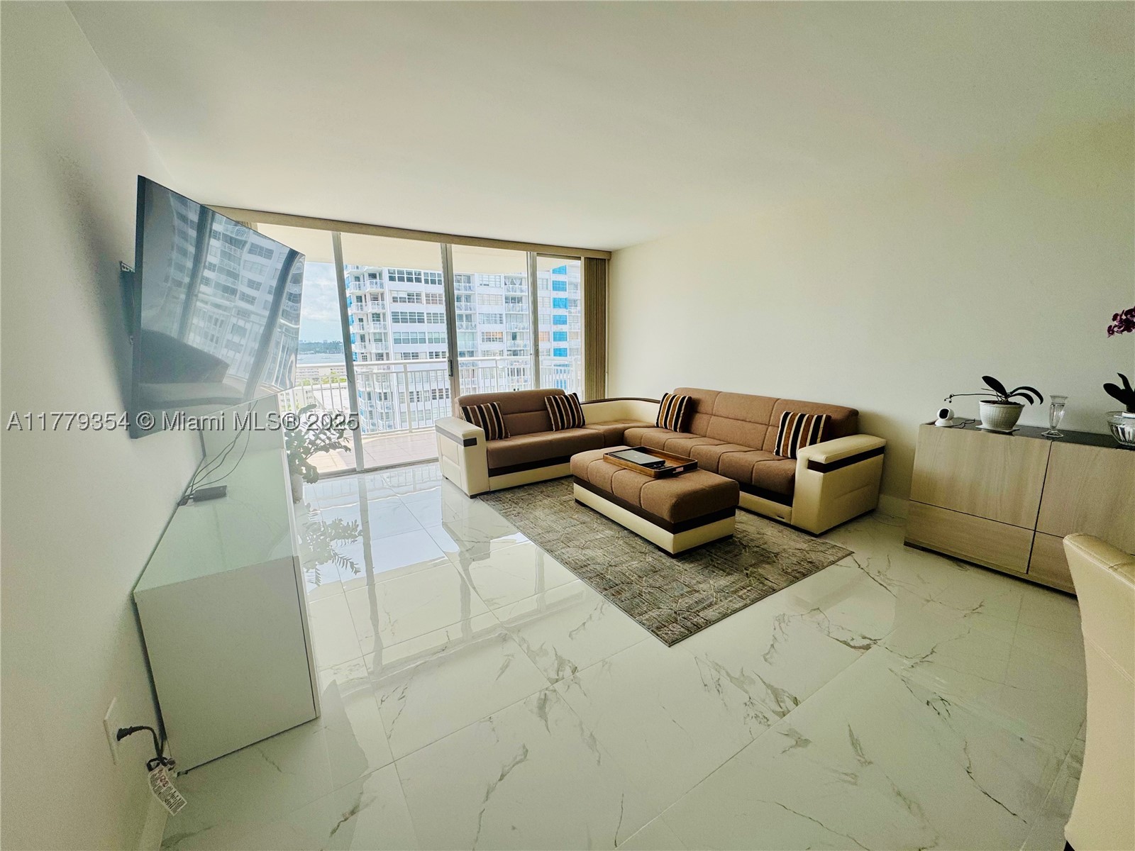 18071 Biscayne Blvd 1503 Property Photo 10
