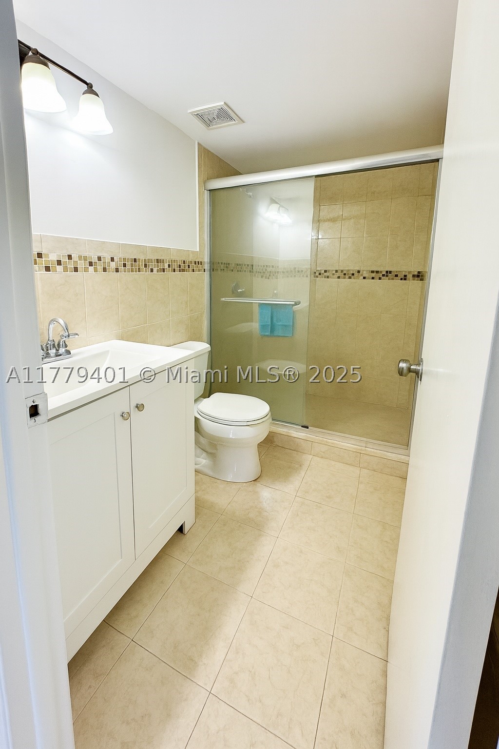 800 Ne 199th St 105d Property Photo 5