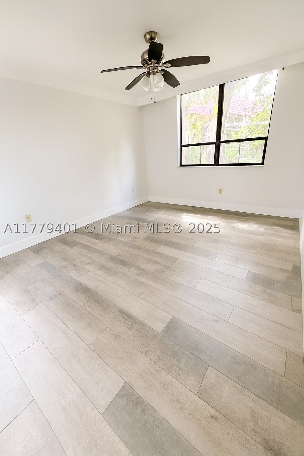 800 Ne 199th St 105d Property Photo 7