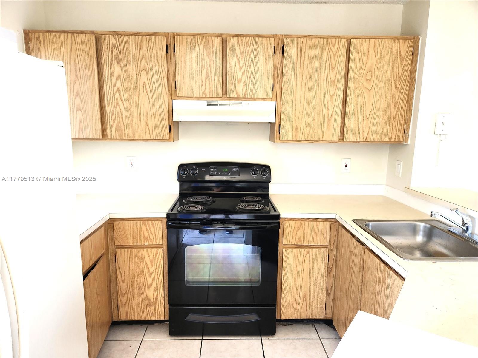 8730 N Sherman Cir 502 Property Photo
