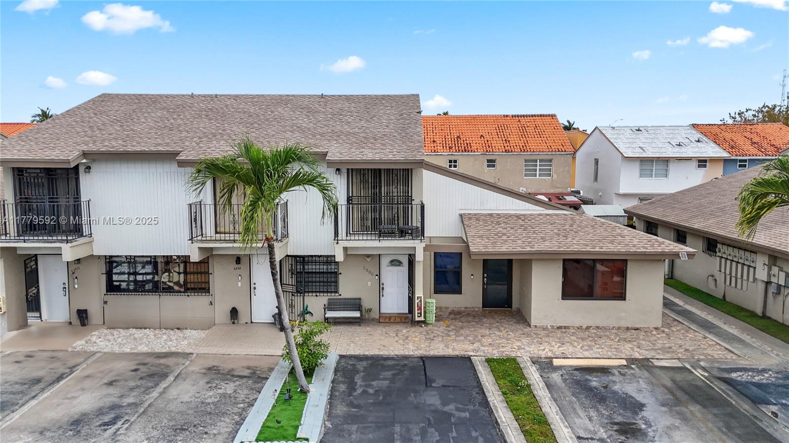 A11779592 Property Photo