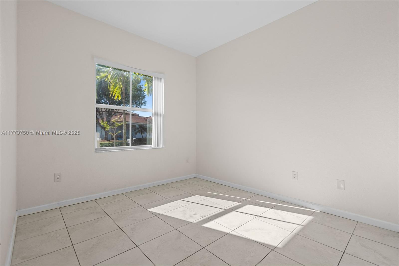 1270 Ne 39th Ave 1270 Property Photo 34