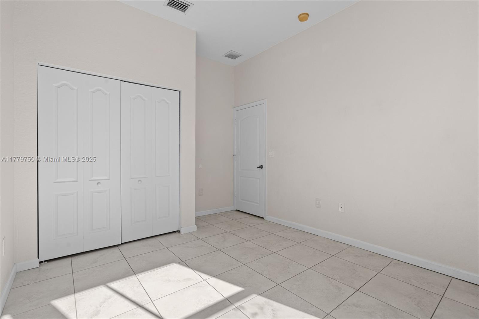 1270 Ne 39th Ave 1270 Property Photo 35