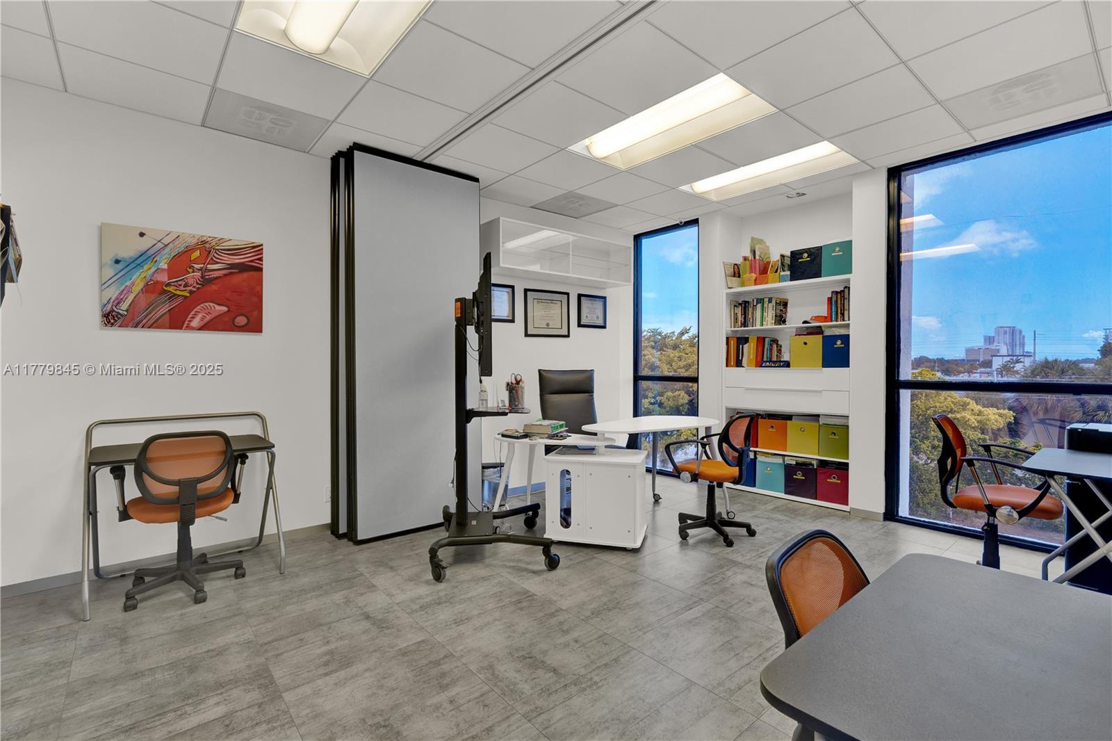 2450 Hollywood Blvd Property Photo 21