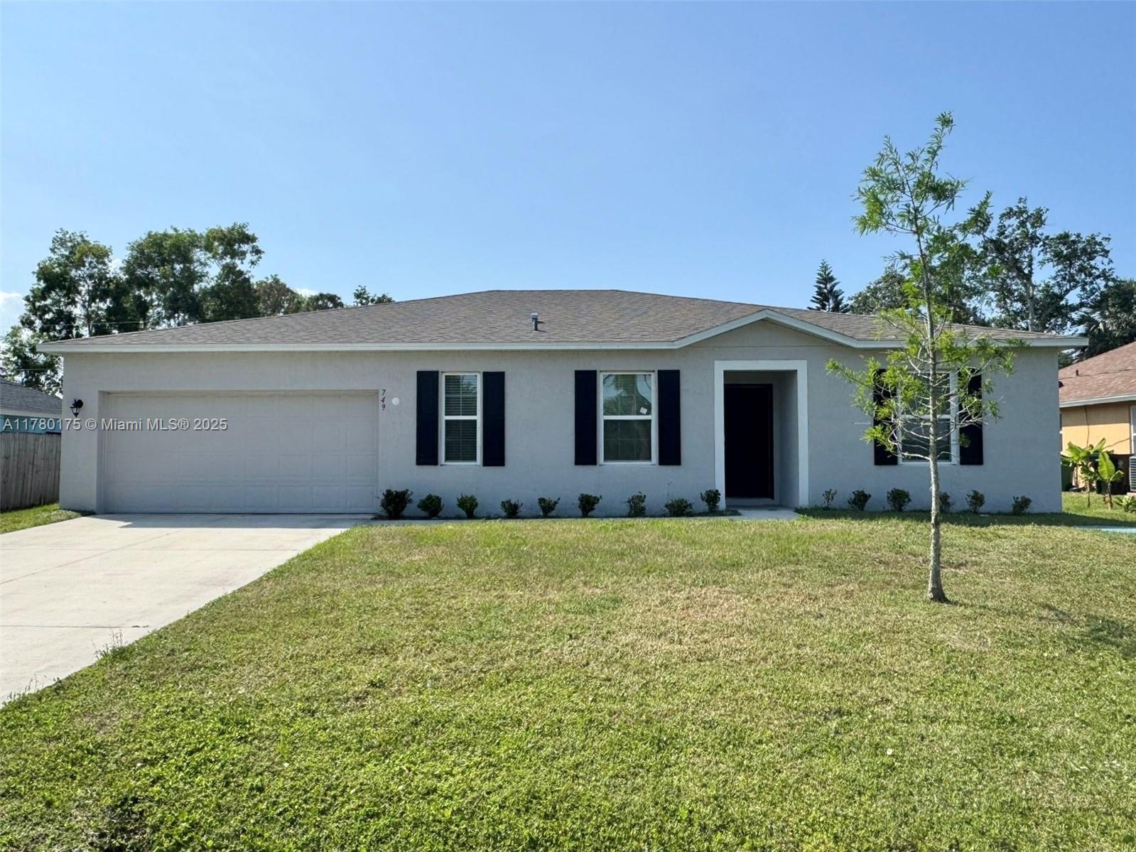 749 Se Karrigan Ter Property Photo