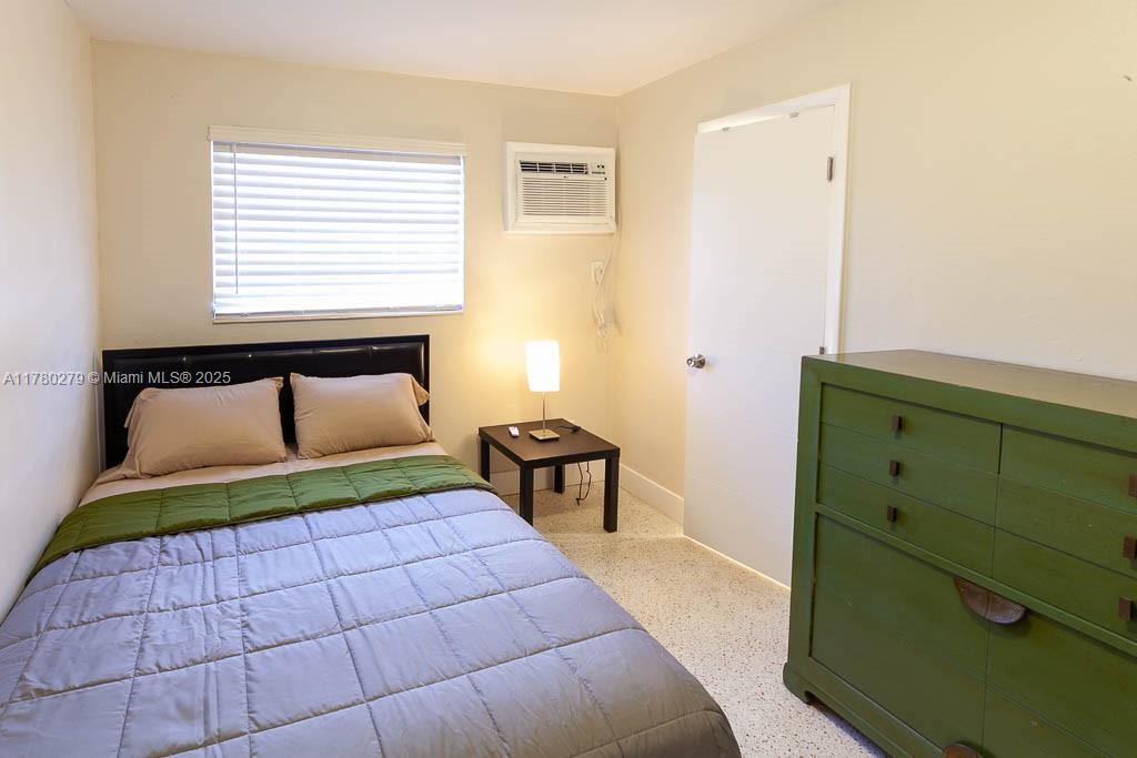 1220 Sw 5th St 16 Property Photo 11