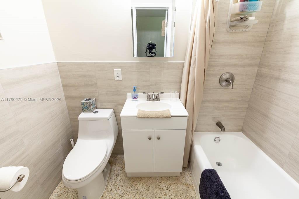1220 Sw 5th St 16 Property Photo 14