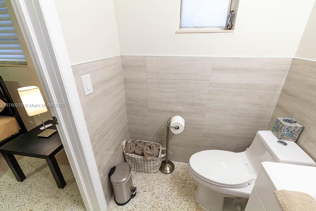 1220 Sw 5th St 16 Property Photo 15