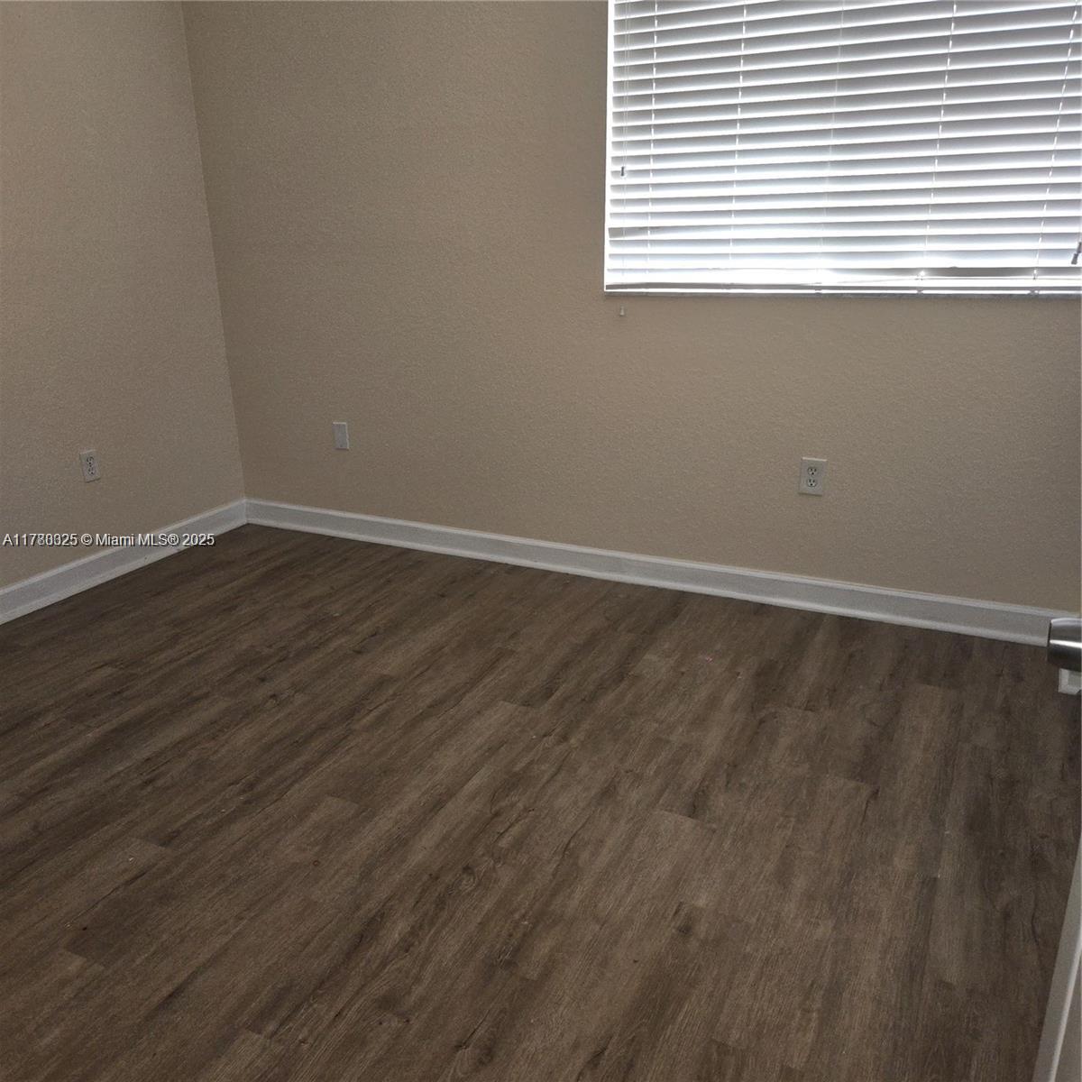 2665 Ne 4th St 203 Property Photo 3