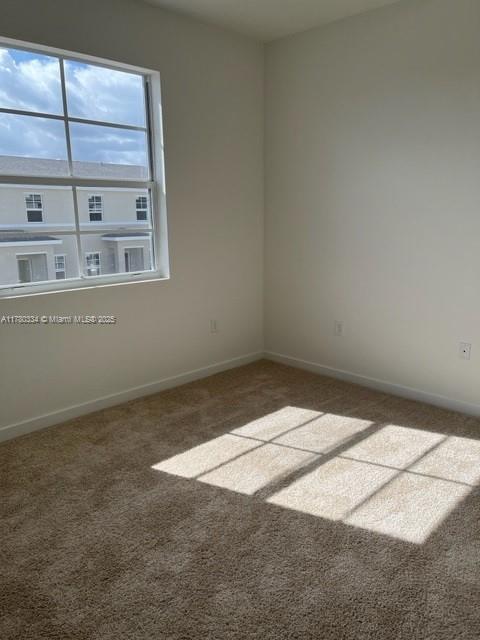 556 Ne 4th St 556 Property Photo 2