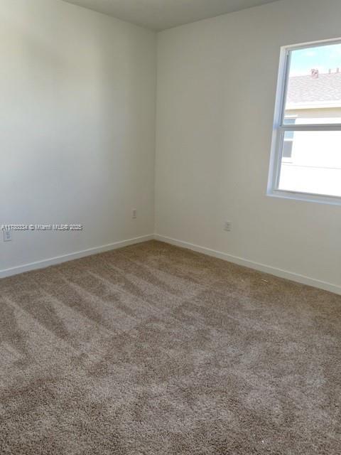 556 Ne 4th St 556 Property Photo 3
