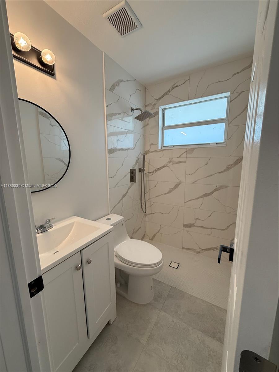 26703 SW 138th Ct B Property Photo 1