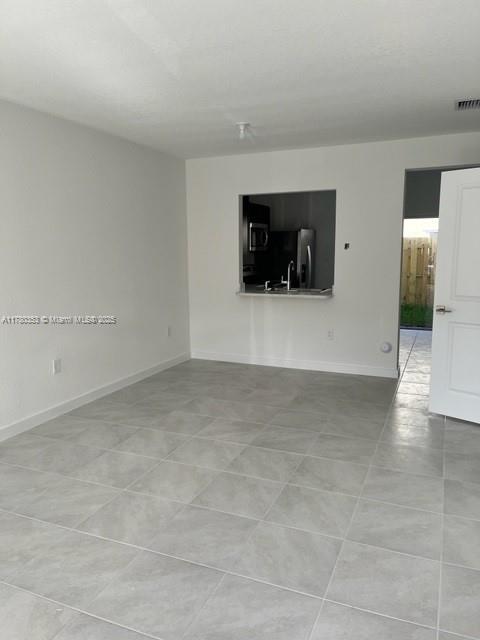 492 Ne 5th St 0 Property Photo 5