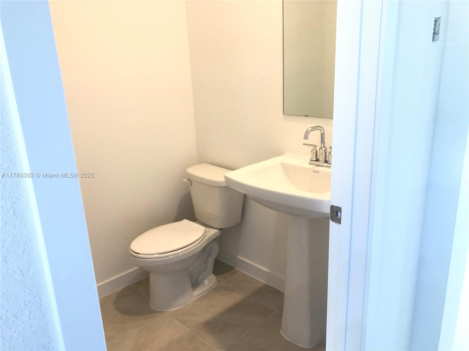 533 Ne 5th Pl 1 Property Photo 13