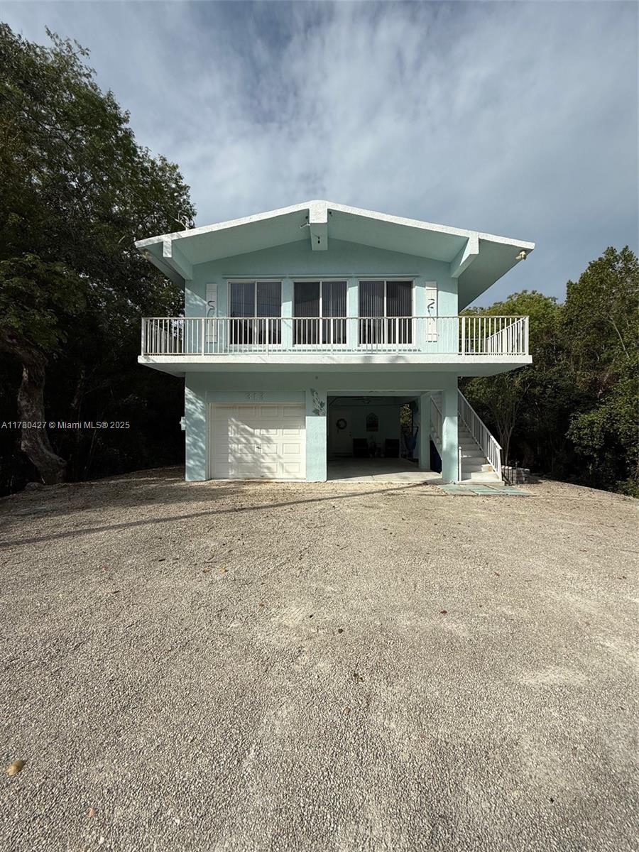 313 Bayview Ave Property Photo 1