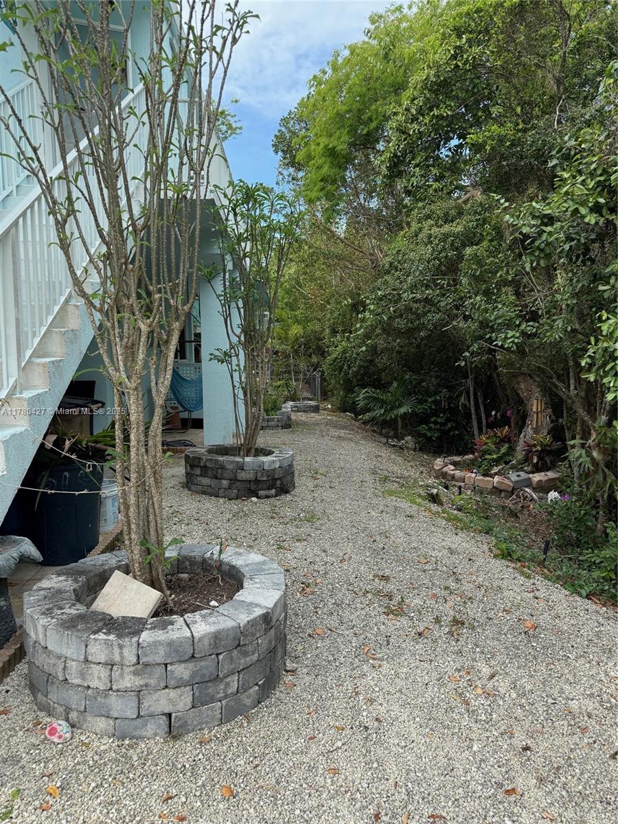 313 Bayview Ave Property Photo 37