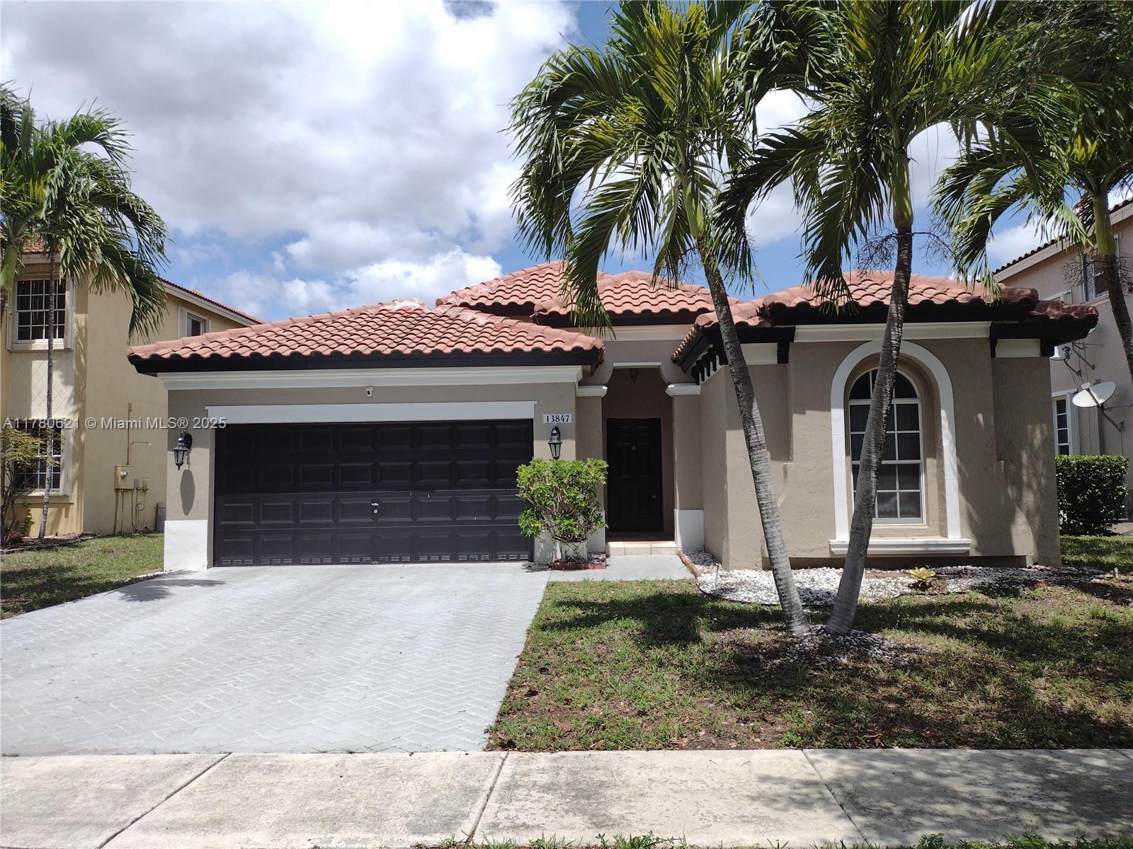 13847 Sw 52nd St Property Photo