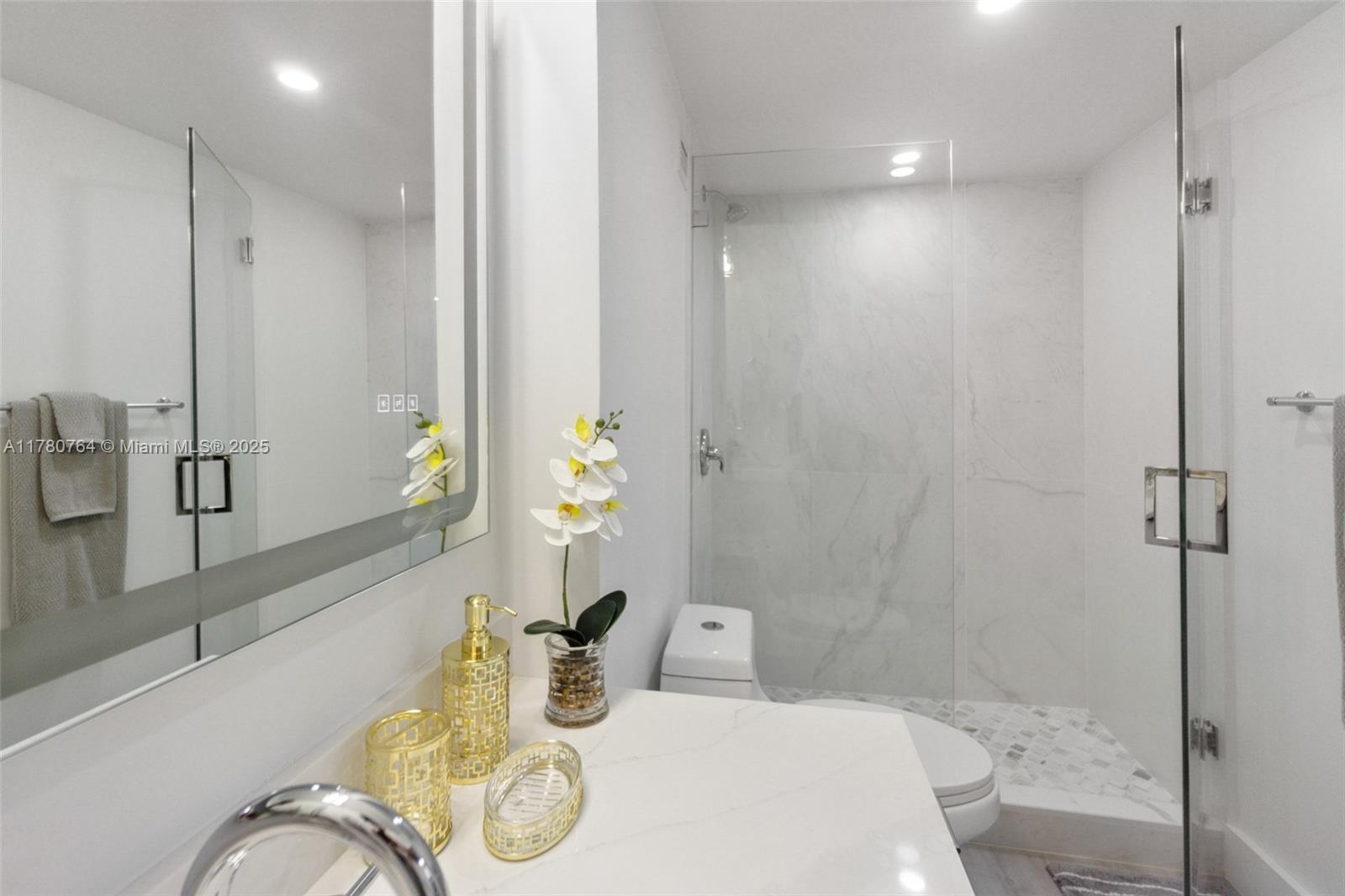 100 Lincoln Rd 1218 Property Photo 15