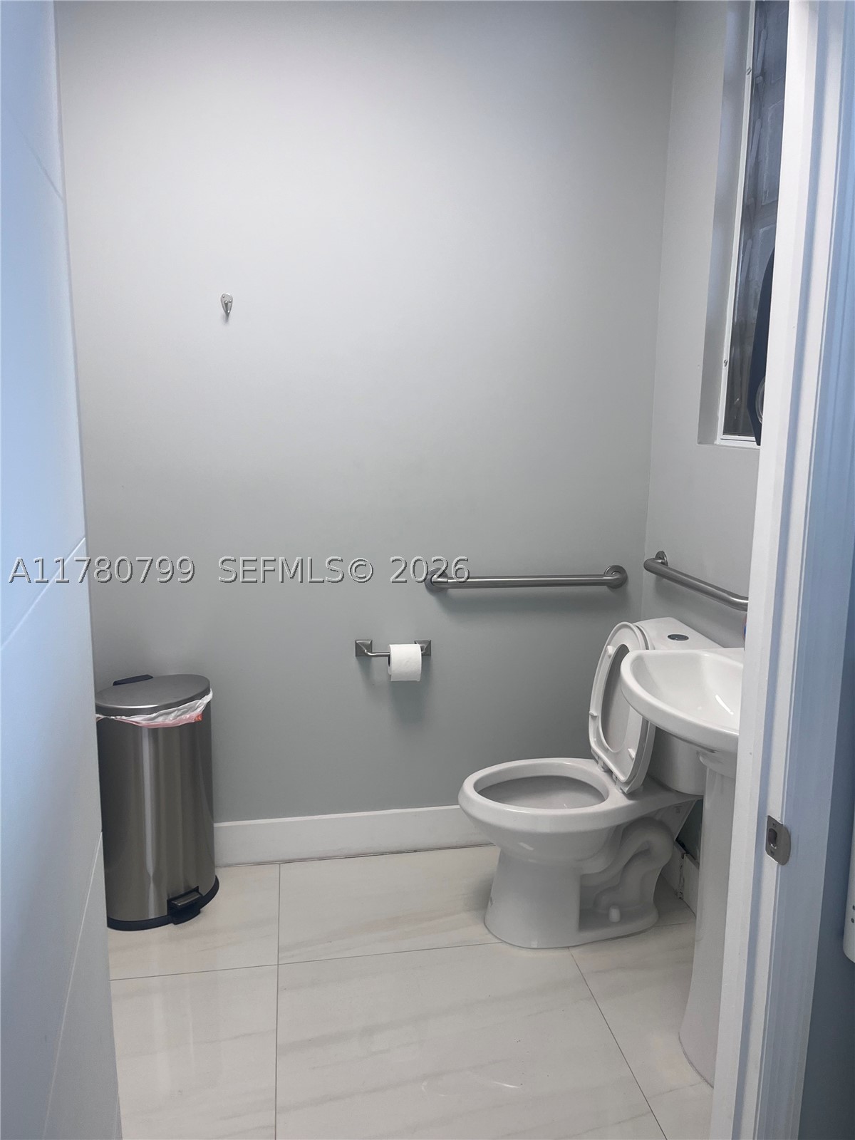 2228 Sw 67th Ave Property Photo 12