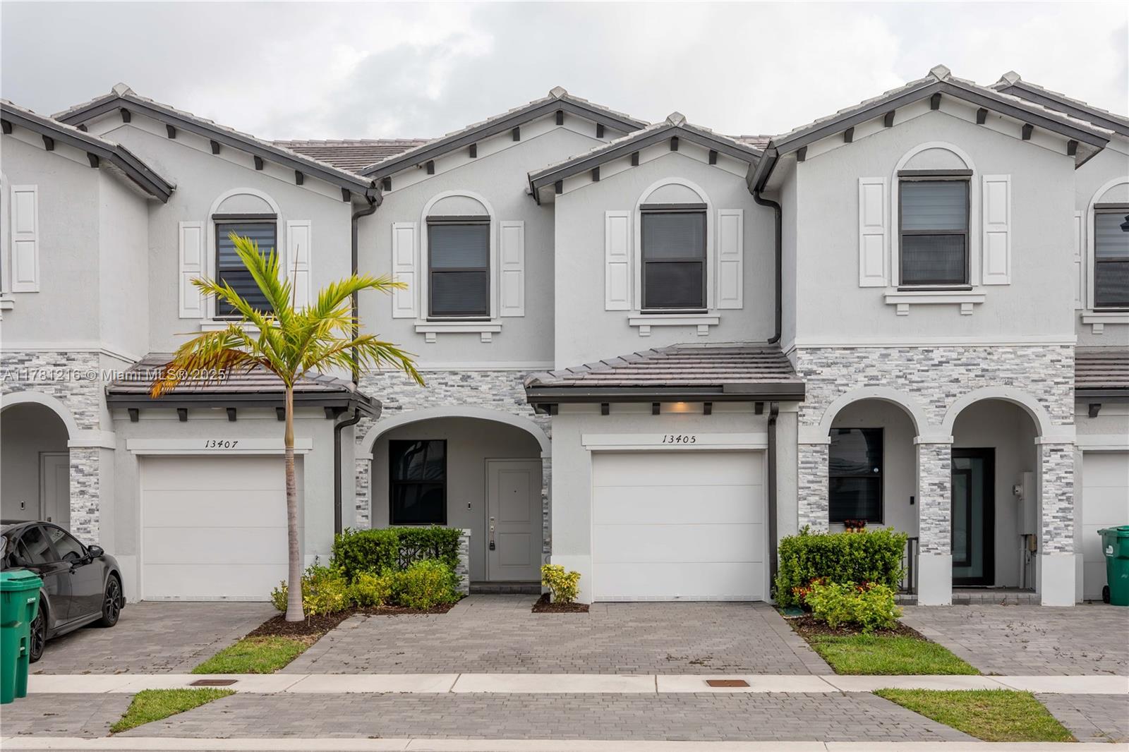 13405 SW 287th St Property Photo 1