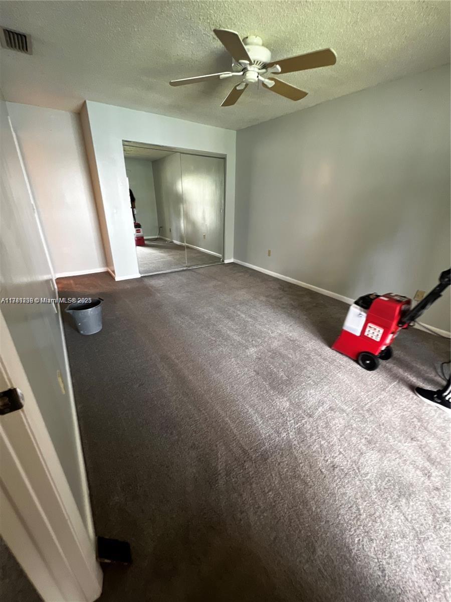 889 Hamilton Dr 889i Property Photo 15