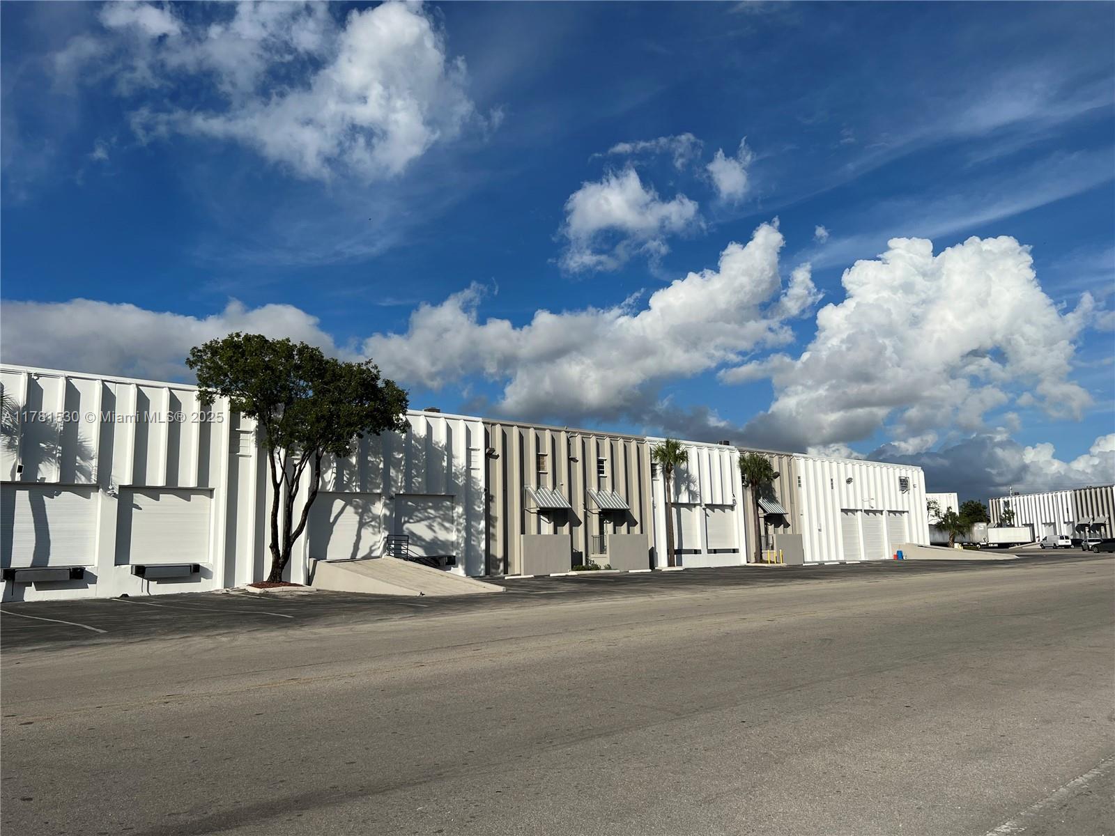 A11781530 Property Photo