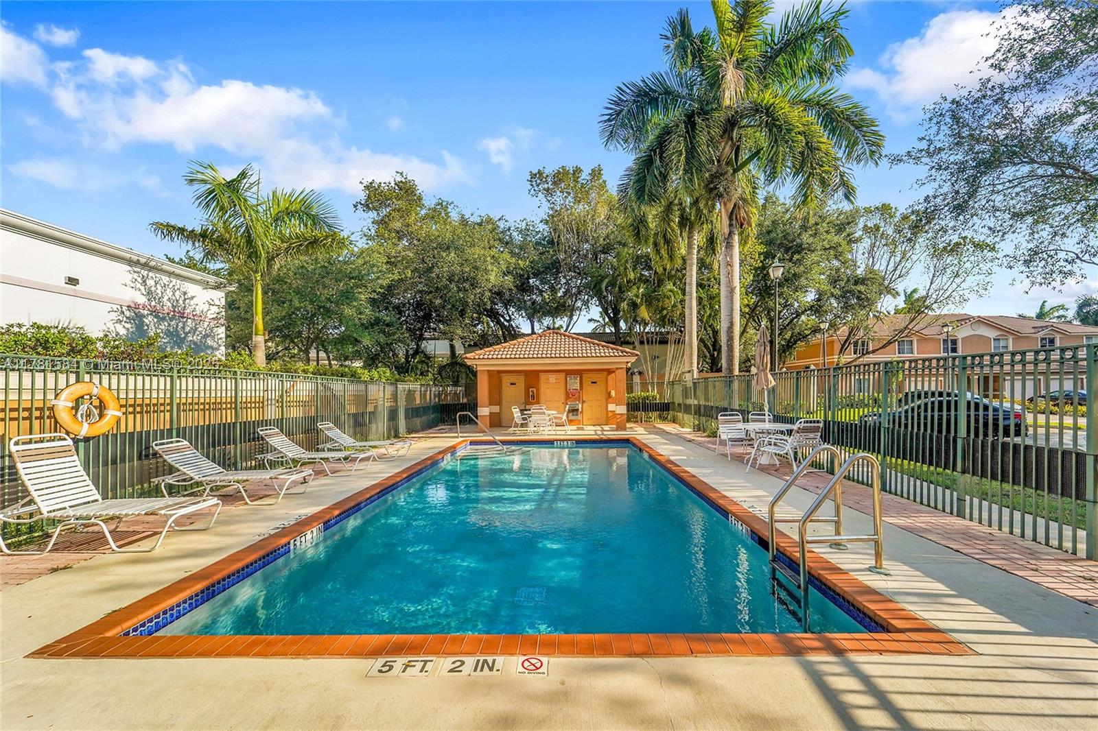 A11781584 Property Photo