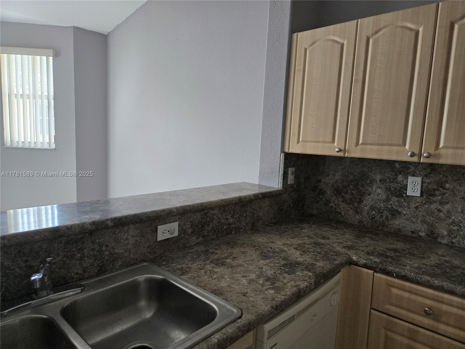 1660 Se 29th St 207 Property Photo 10