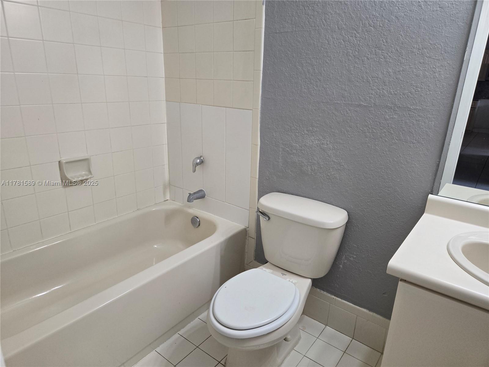 1660 Se 29th St 207 Property Photo 13