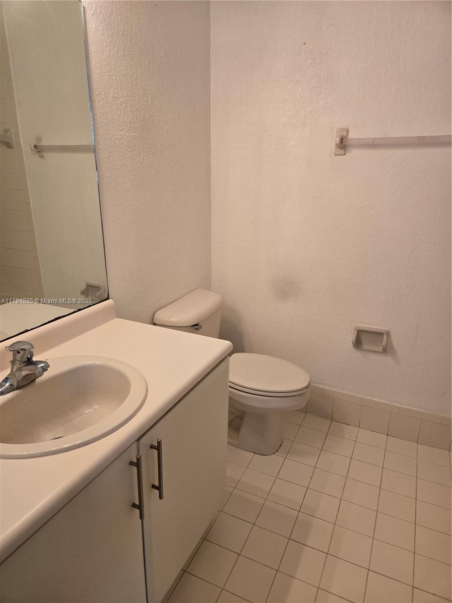 1568 Se 26th St 107 Property Photo 11