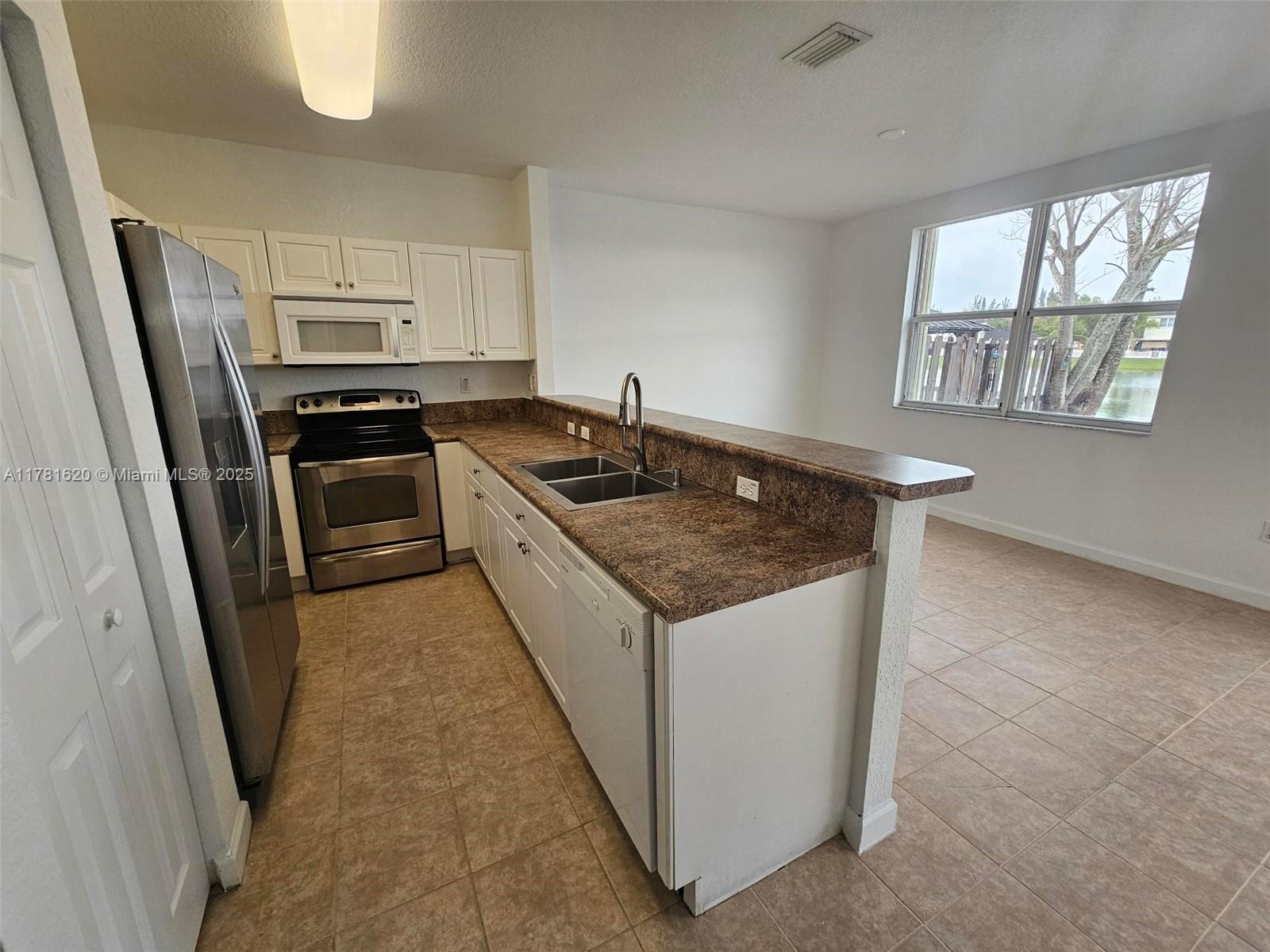 1005 Ne 42nd Ave Property Photo 6