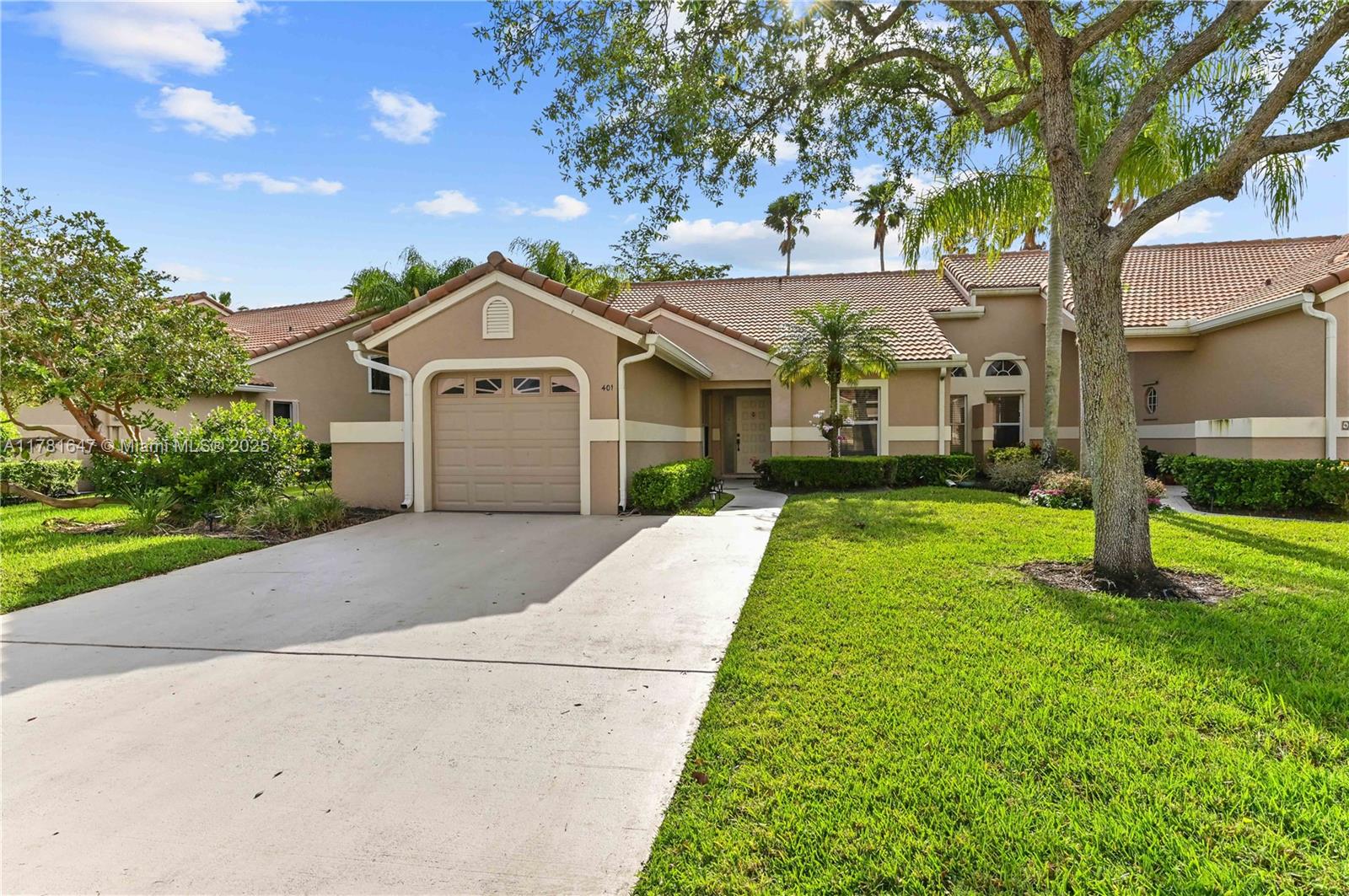 401 Sabal Palm Ln 401 Property Photo 1