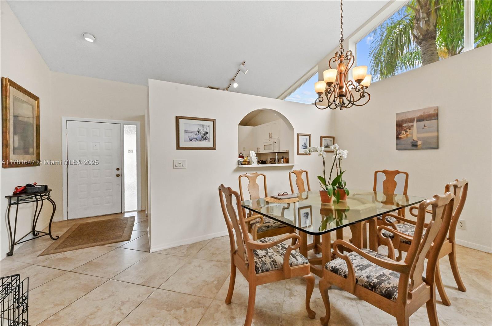 401 Sabal Palm Ln 401 Property Photo 5