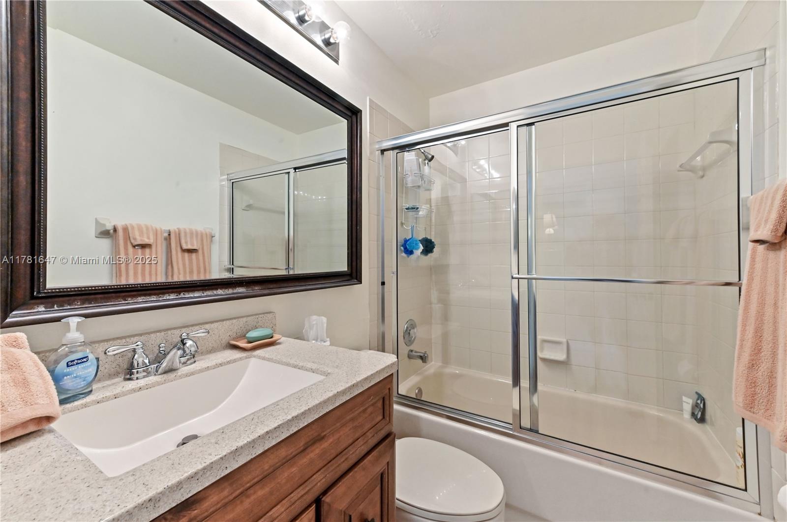 401 Sabal Palm Ln 401 Property Photo 15