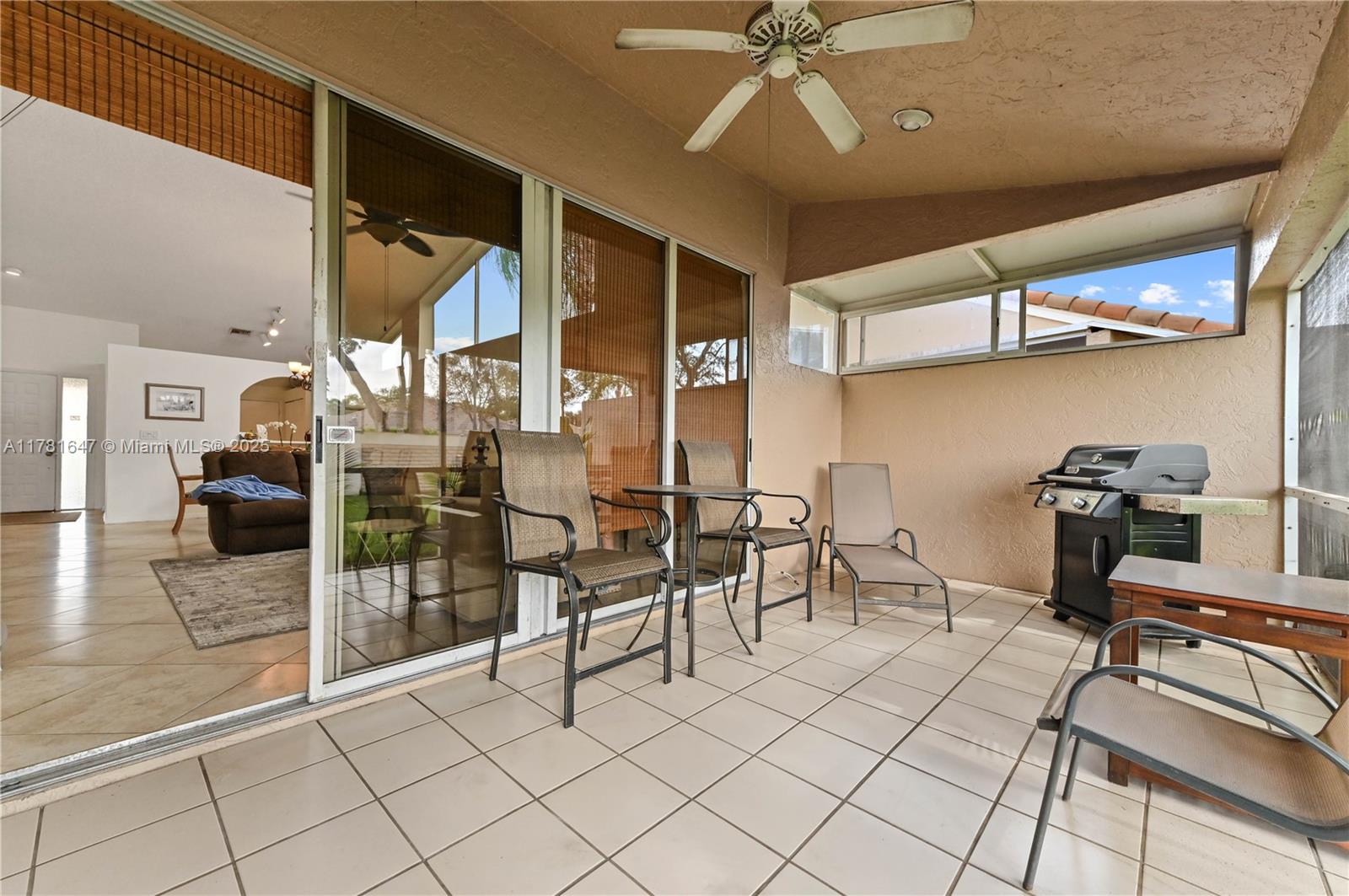 401 Sabal Palm Ln 401 Property Photo 20