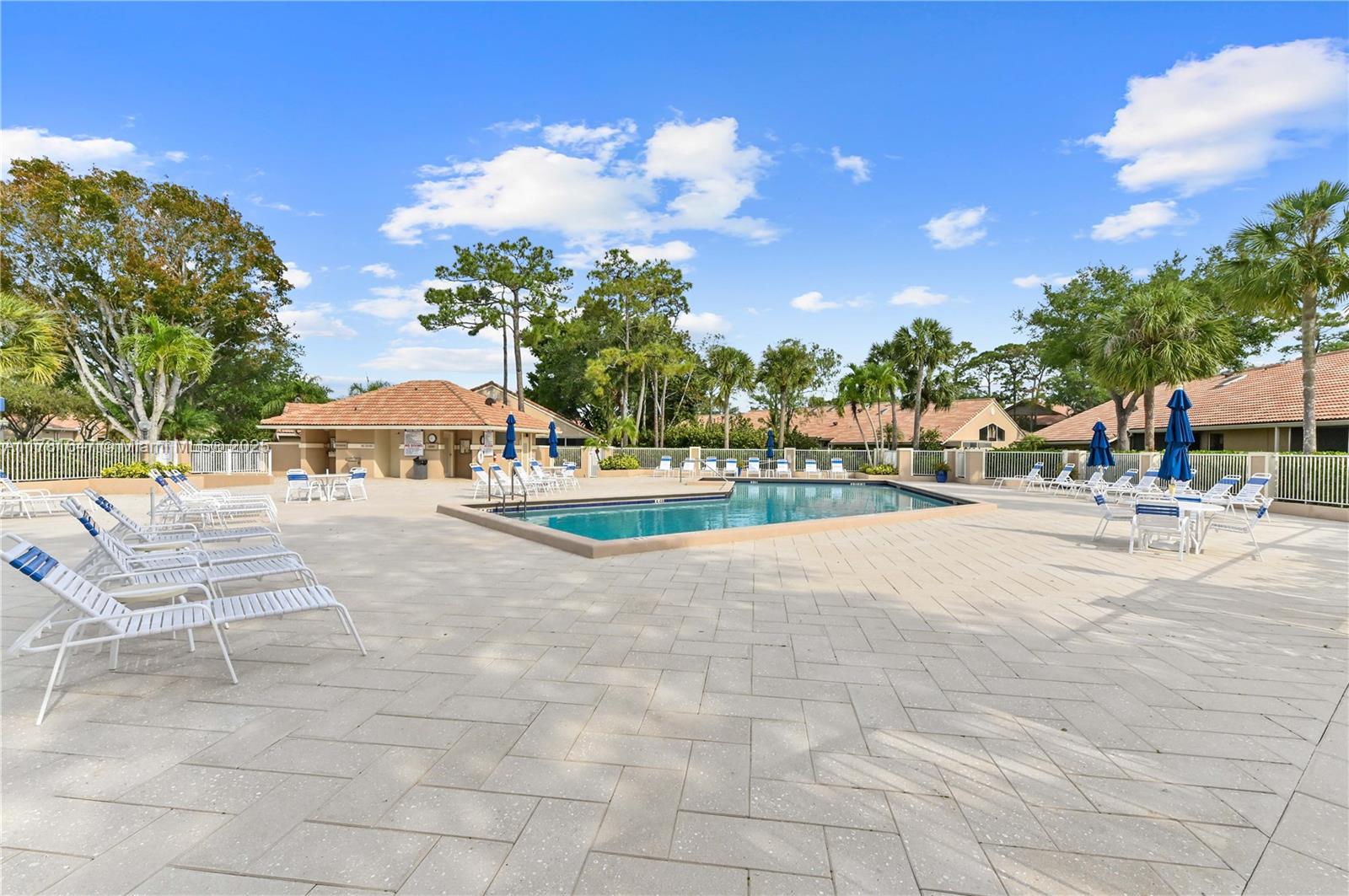 401 Sabal Palm Ln 401 Property Photo 22