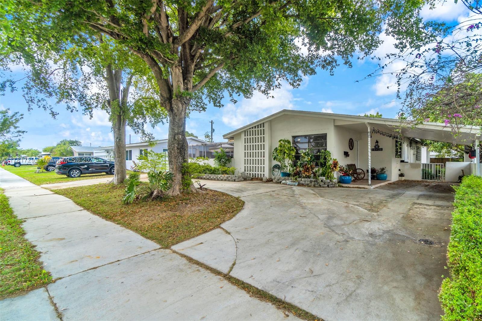 10431 Sw 200th Ter Property Photo