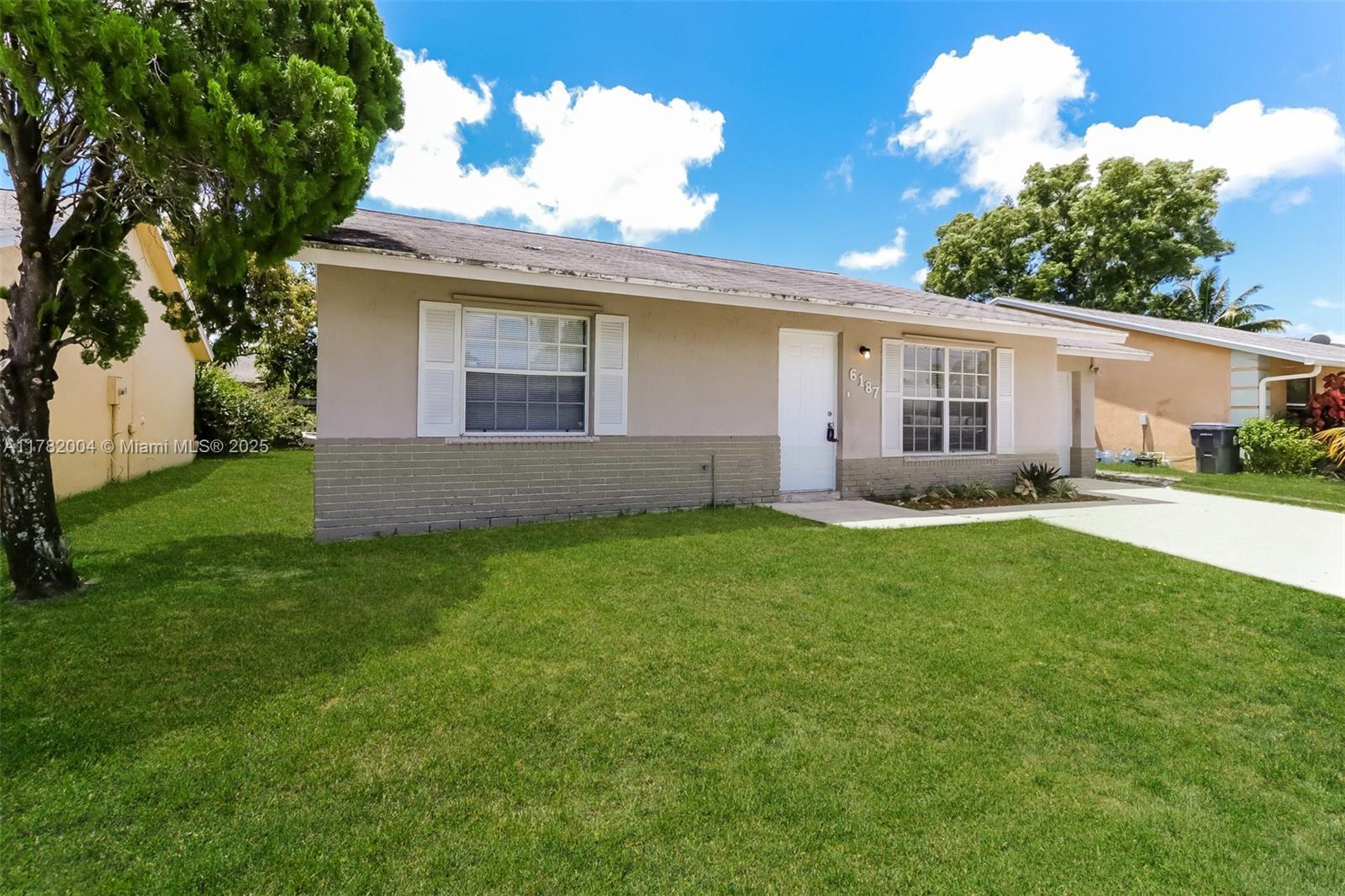 6187 W Wauconda Way W Property Photo