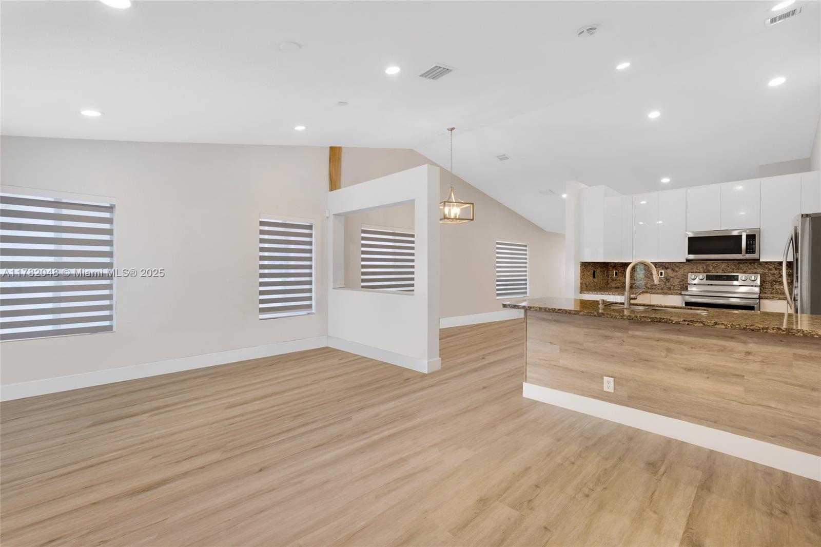 929 Phoenix Way Property Photo 14