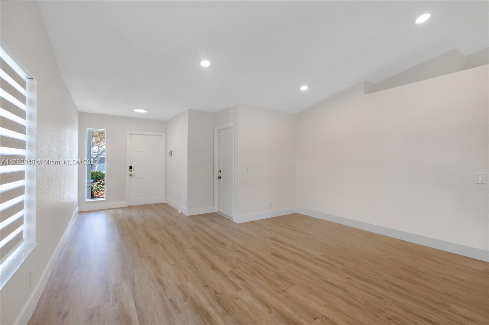 929 Phoenix Way Property Photo 15