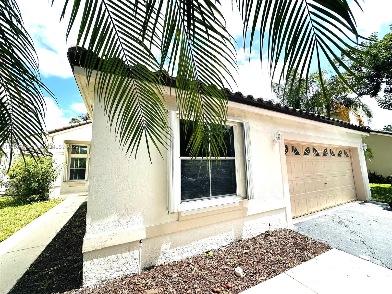116 W Bayridge Dr Property Photo