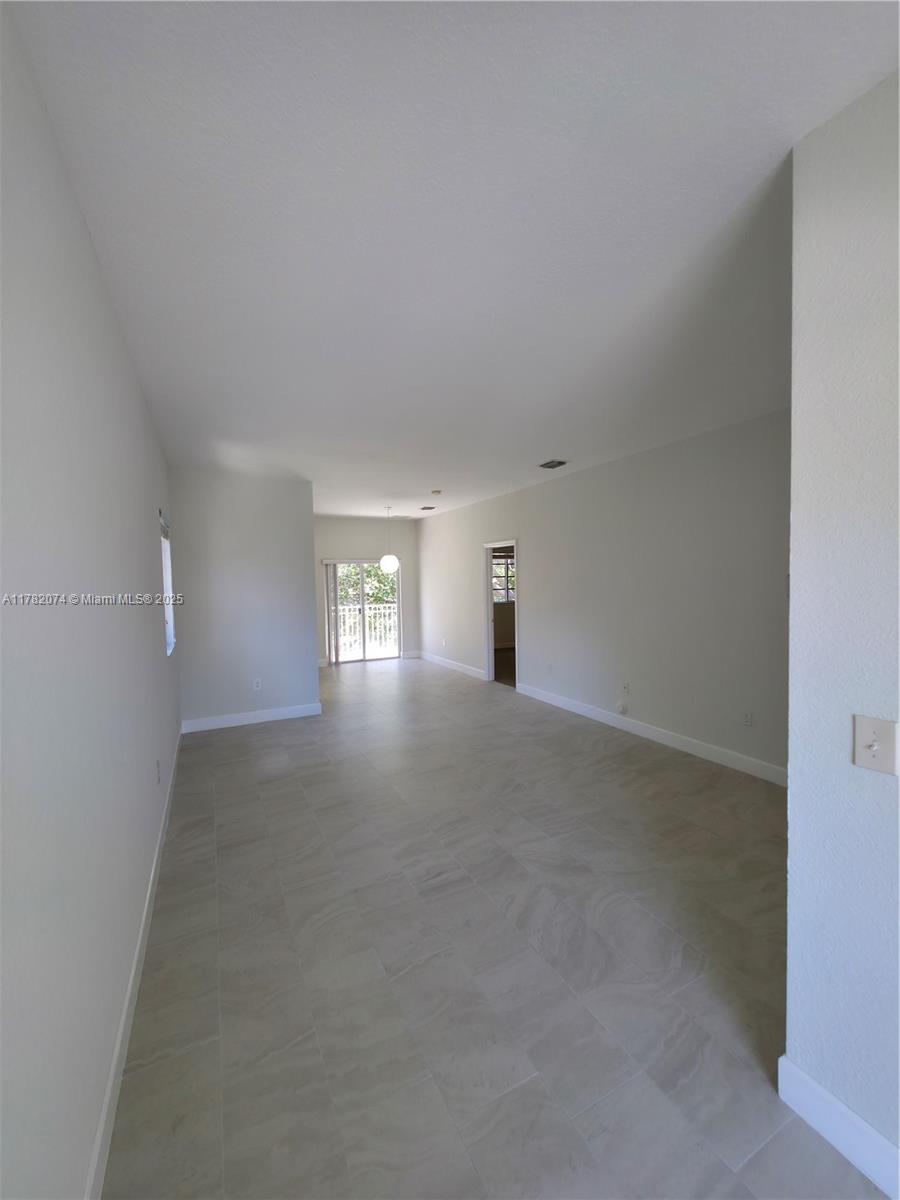 378 Ne 25th Pl 201 Property Photo 6