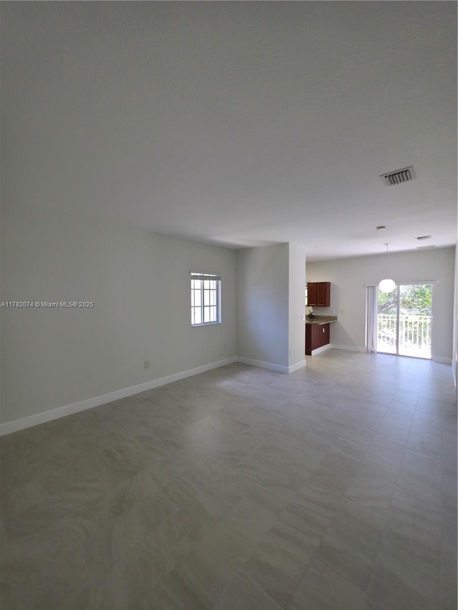 378 Ne 25th Pl 201 Property Photo 7