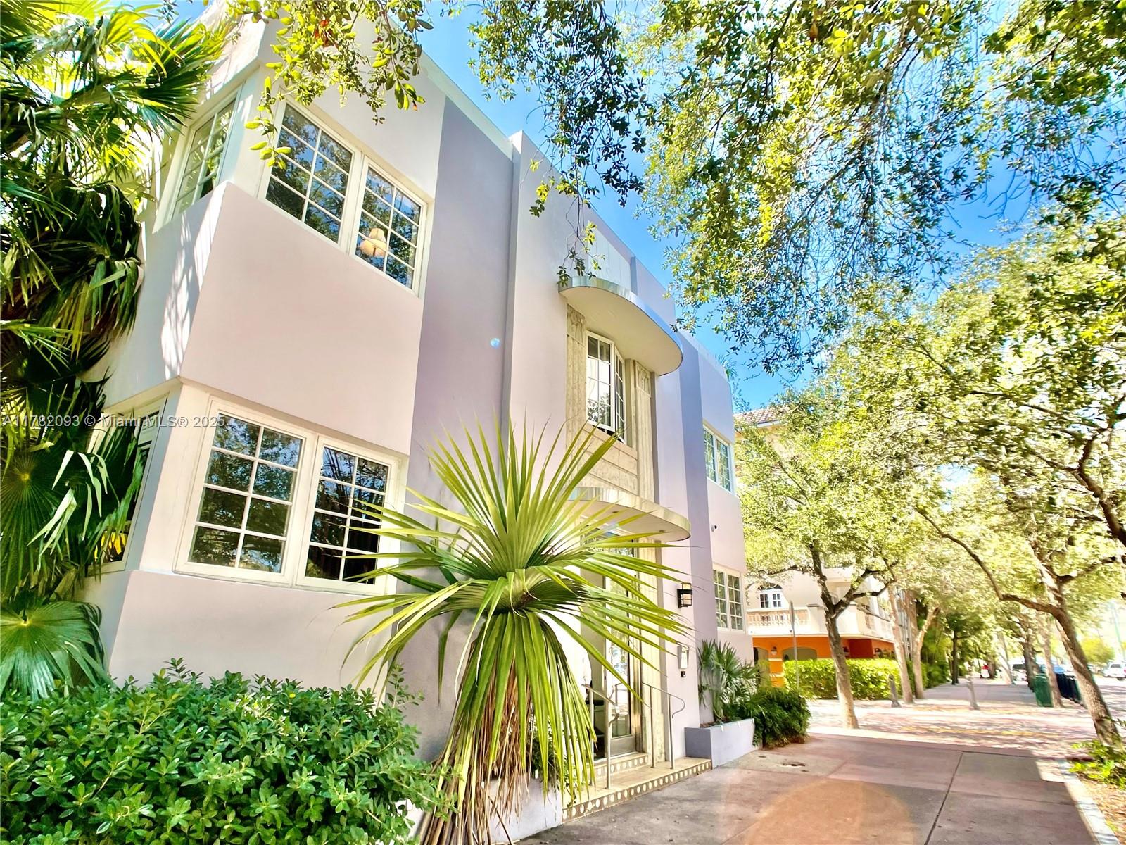 260 Euclid Condo Real Estate Listings Main Image