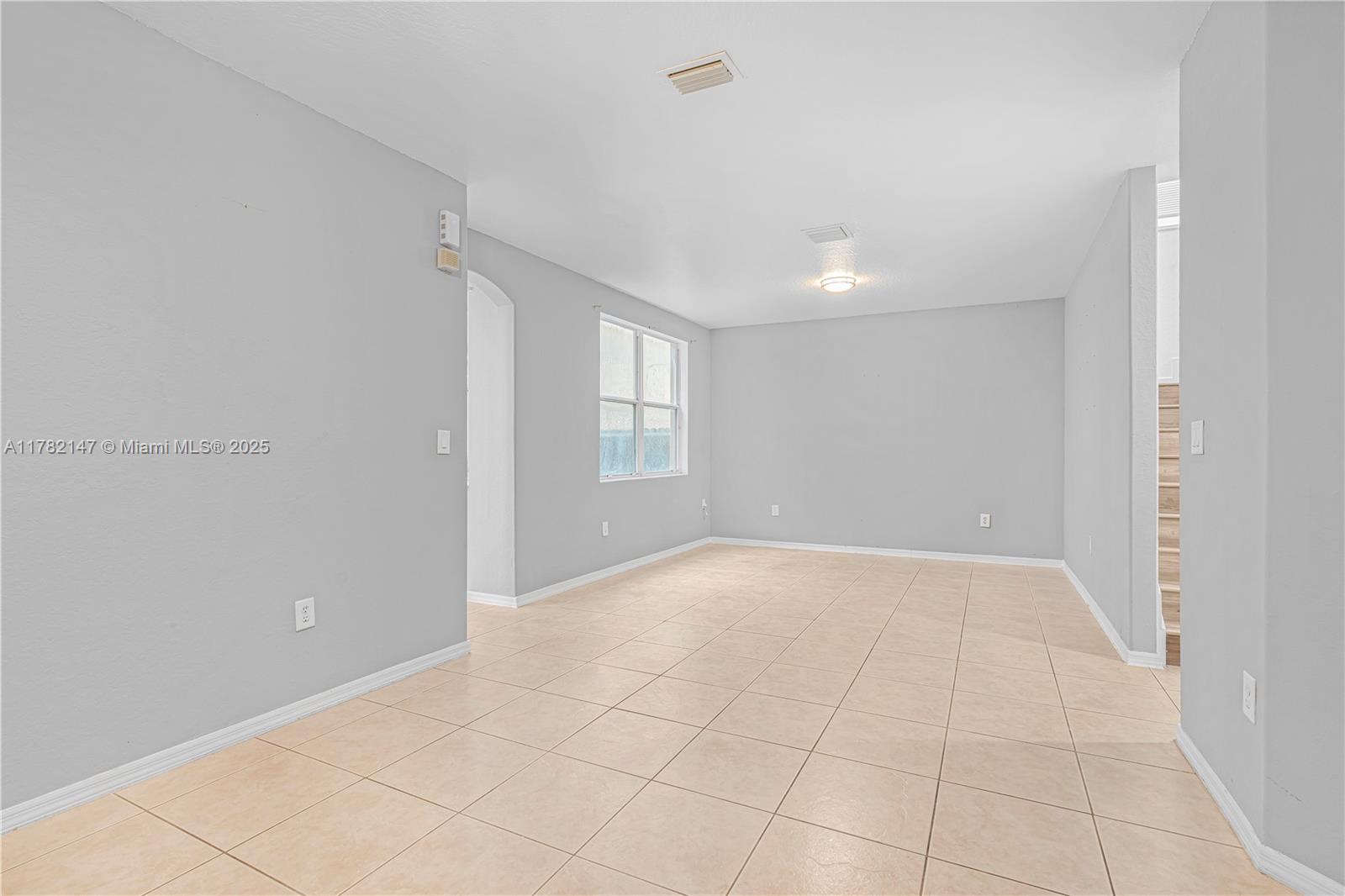 1557 Se 20th Ter Property Photo 6