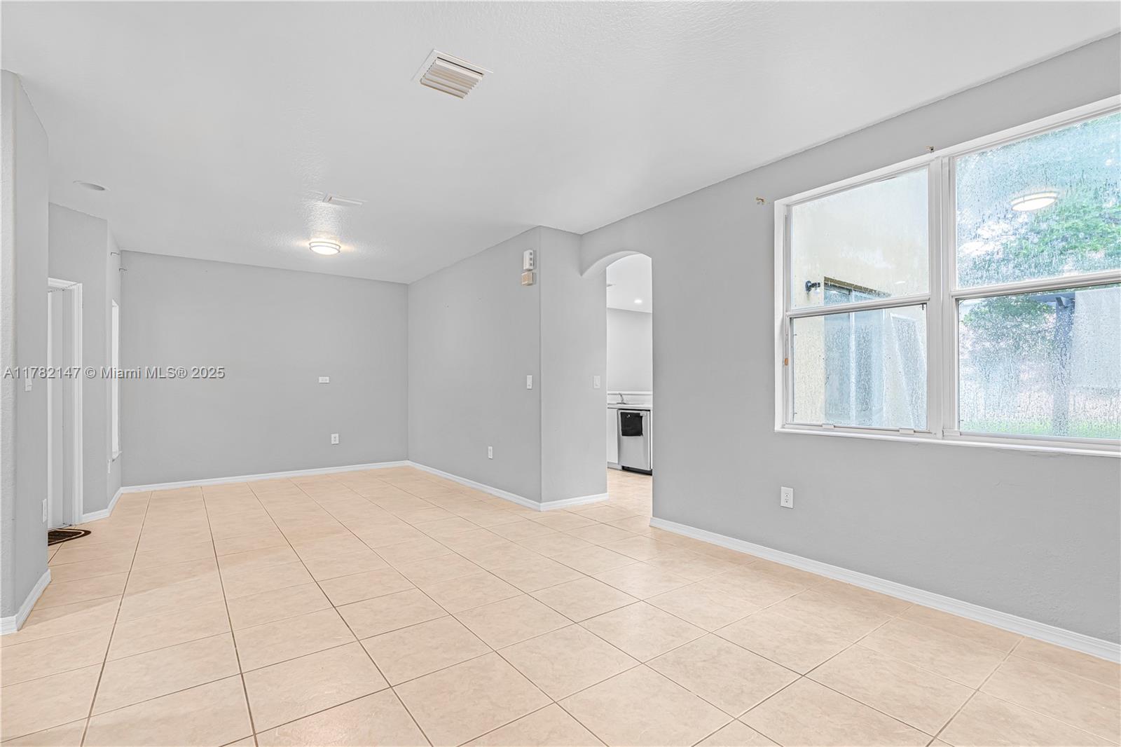1557 Se 20th Ter Property Photo 8