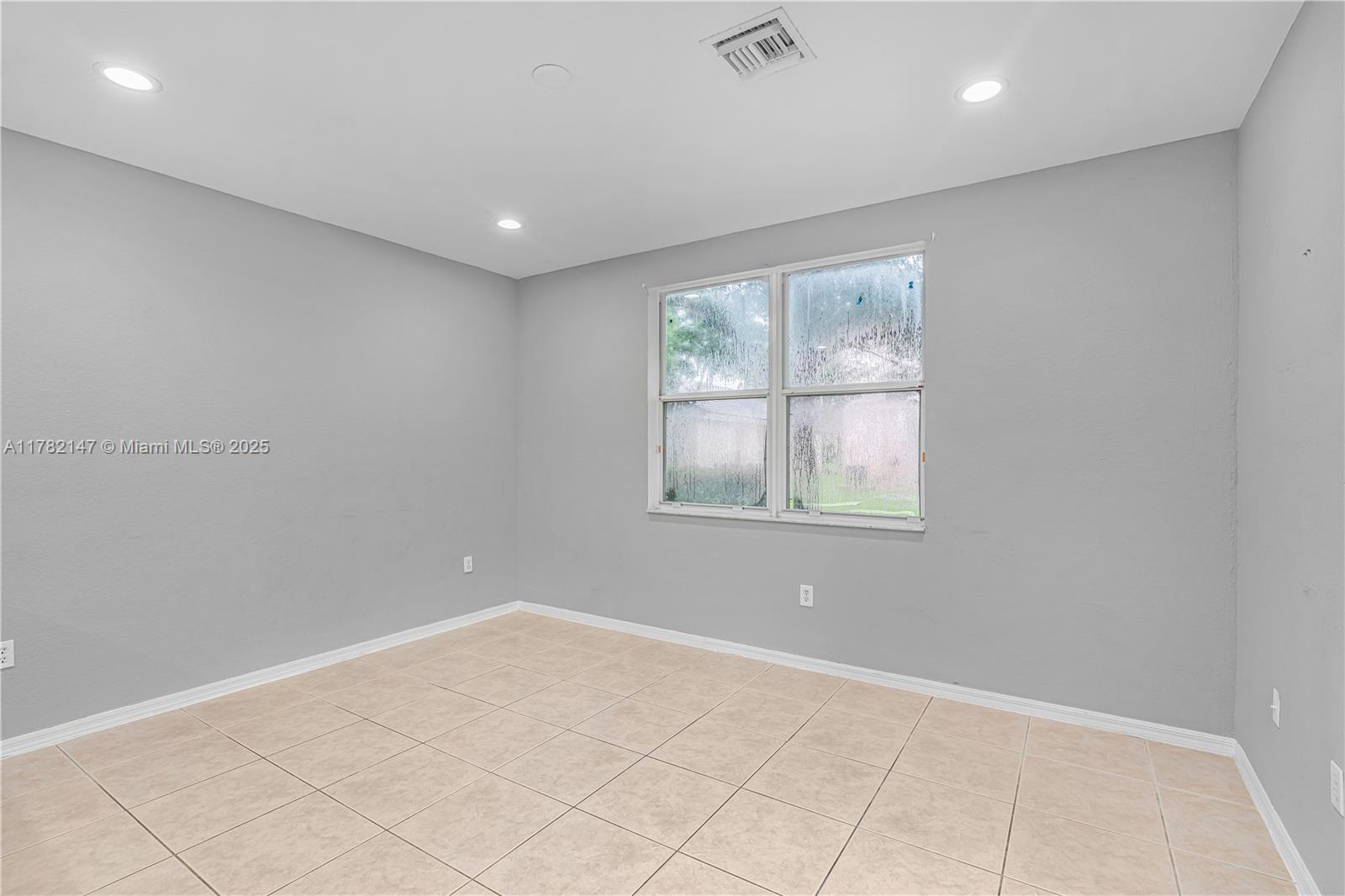 1557 Se 20th Ter Property Photo 13