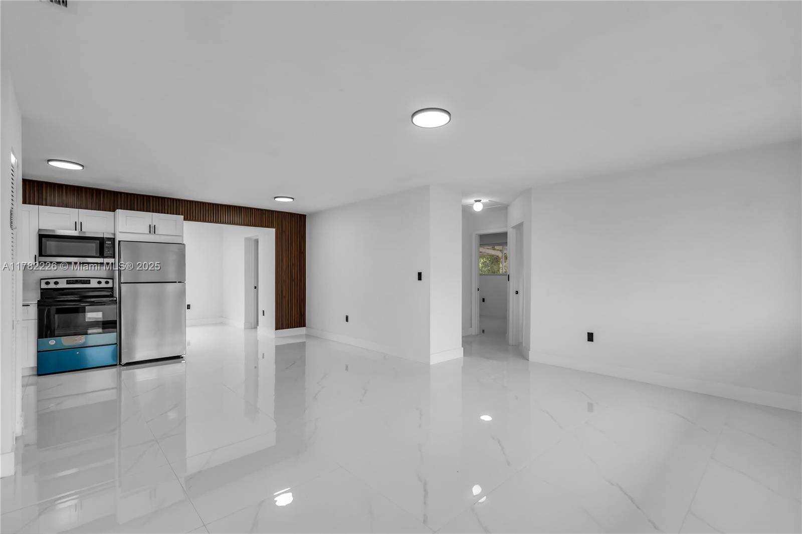 741 Nw 175th Dr Property Photo 43