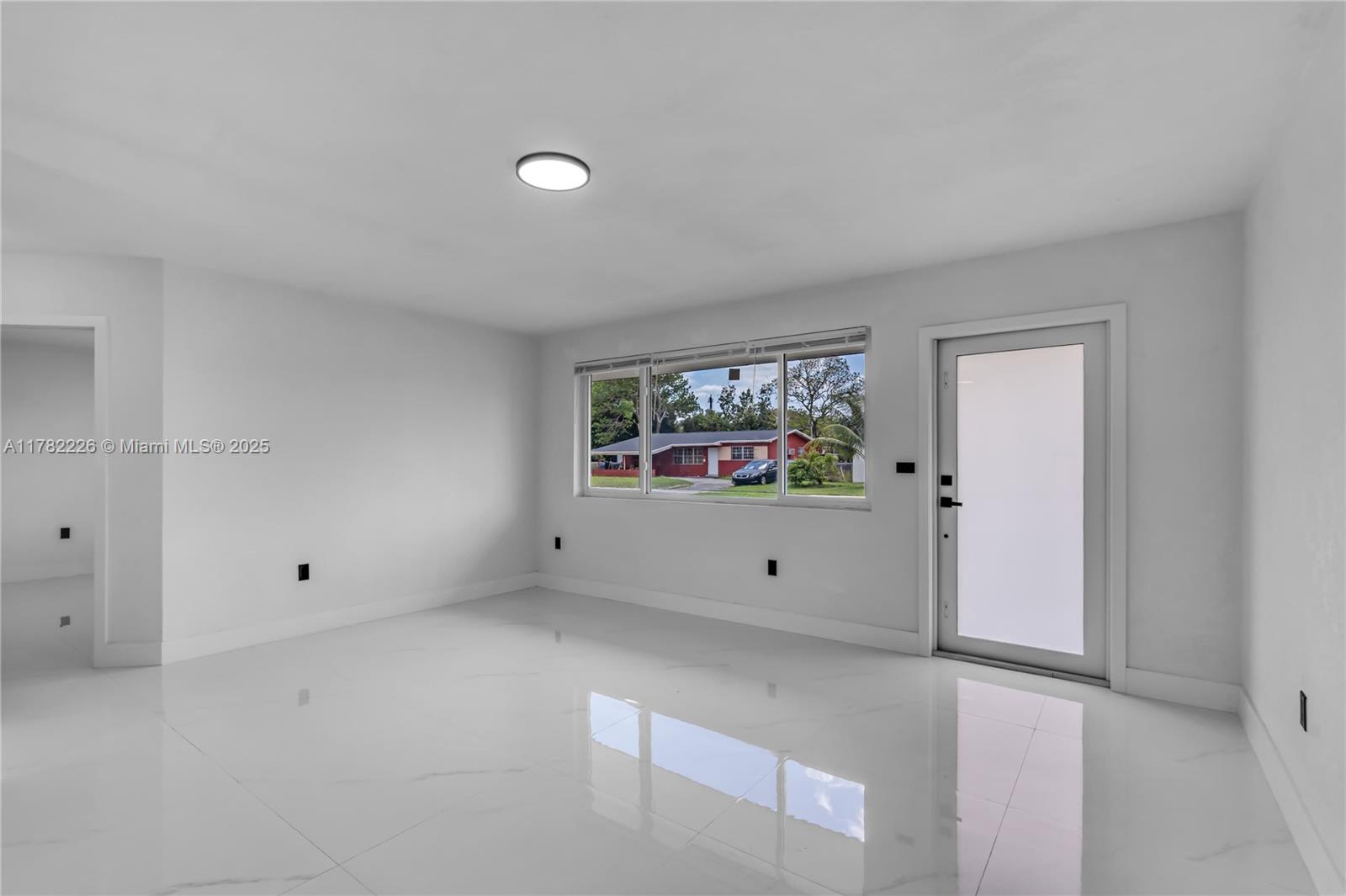 741 Nw 175th Dr Property Photo 44